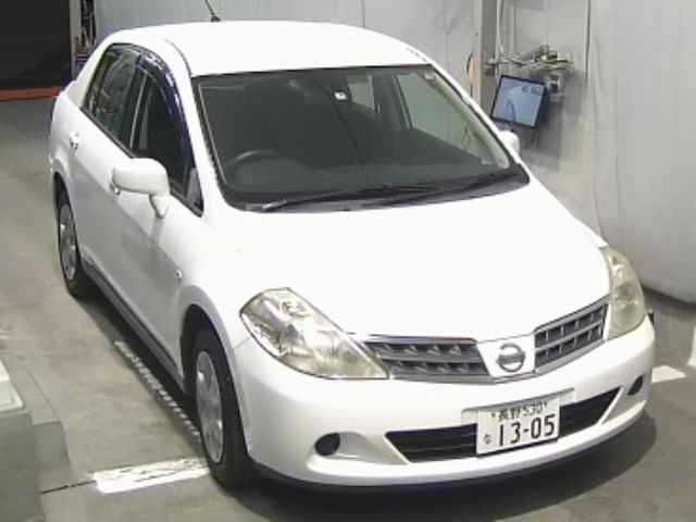 2595 Nissan Tiida latio SNC11 2011 г. (JU Nagano)